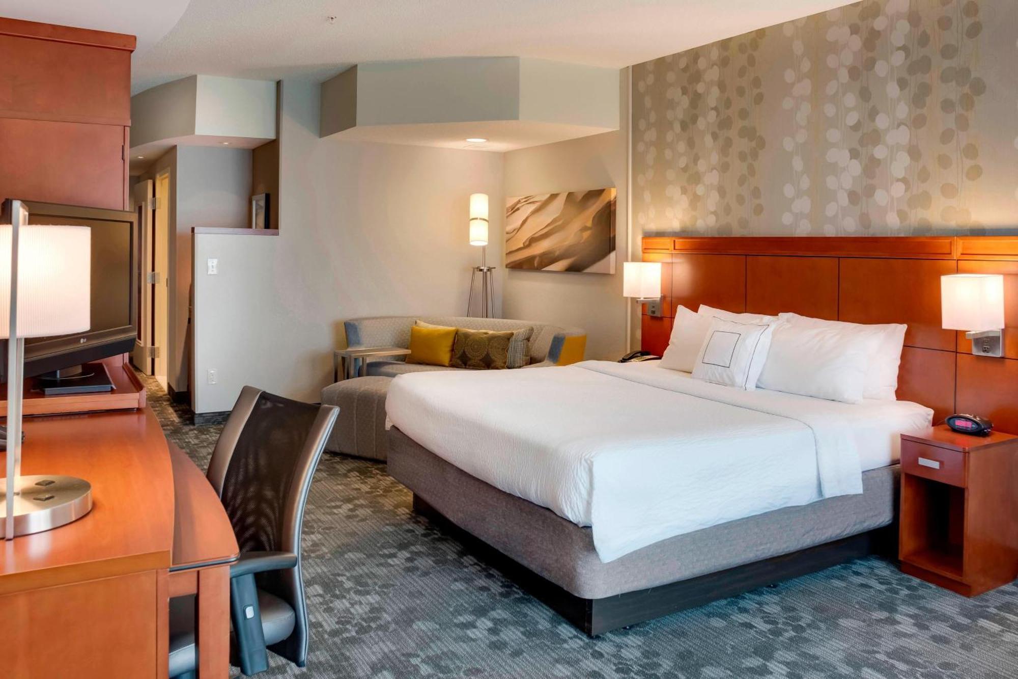 Courtyard Statesville Mooresville/Lake Norman Экстерьер фото