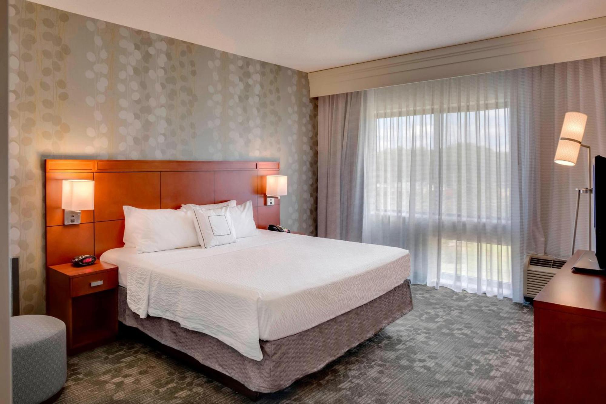 Courtyard Statesville Mooresville/Lake Norman Экстерьер фото