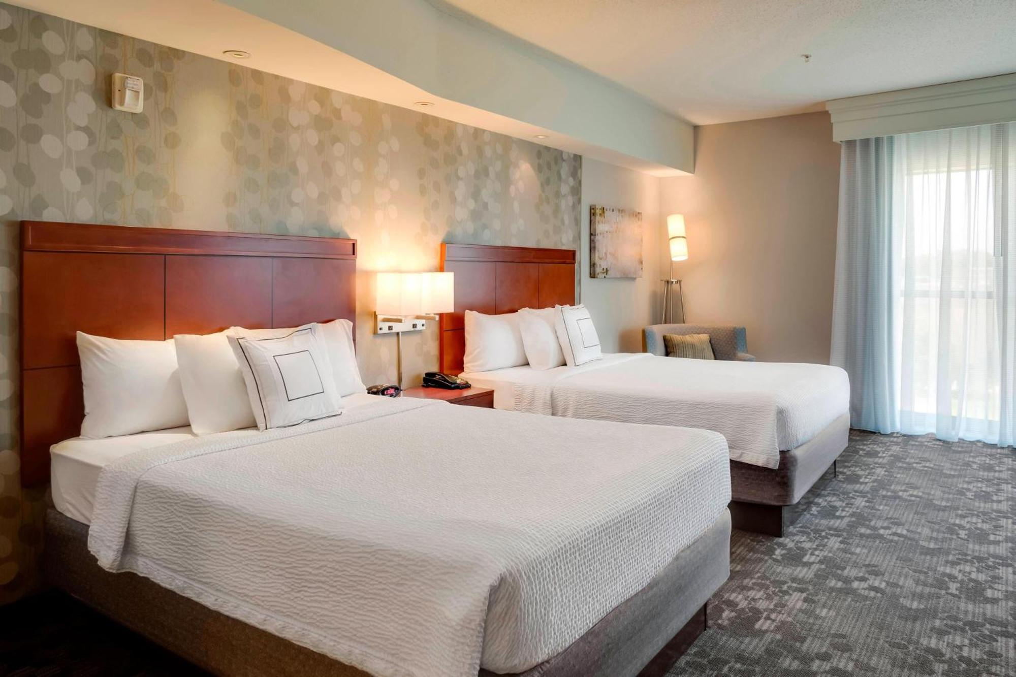 Courtyard Statesville Mooresville/Lake Norman Экстерьер фото