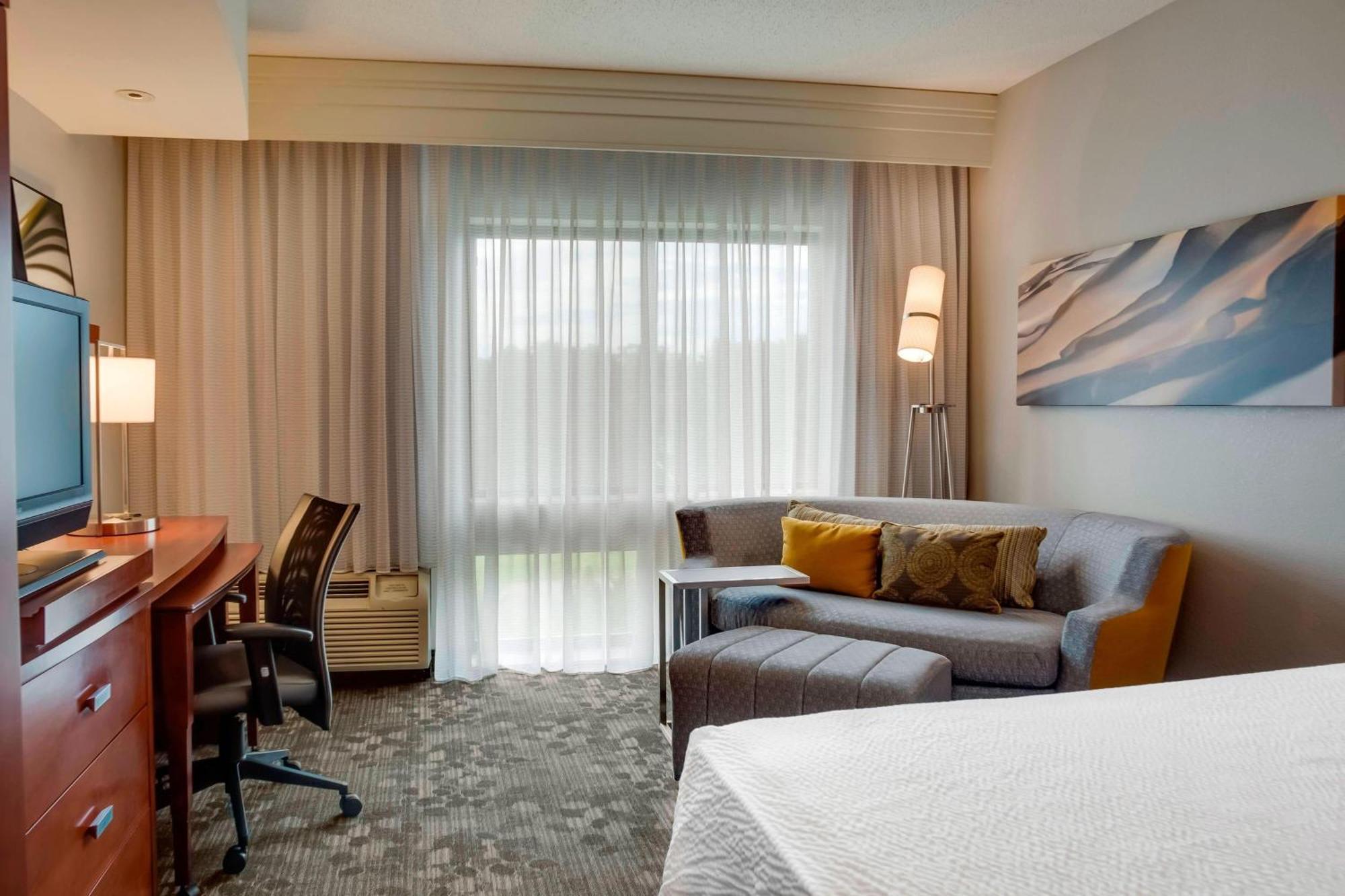 Courtyard Statesville Mooresville/Lake Norman Экстерьер фото
