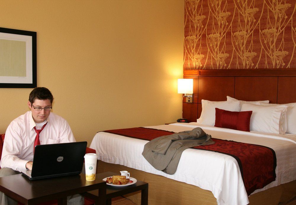 Courtyard Statesville Mooresville/Lake Norman Экстерьер фото