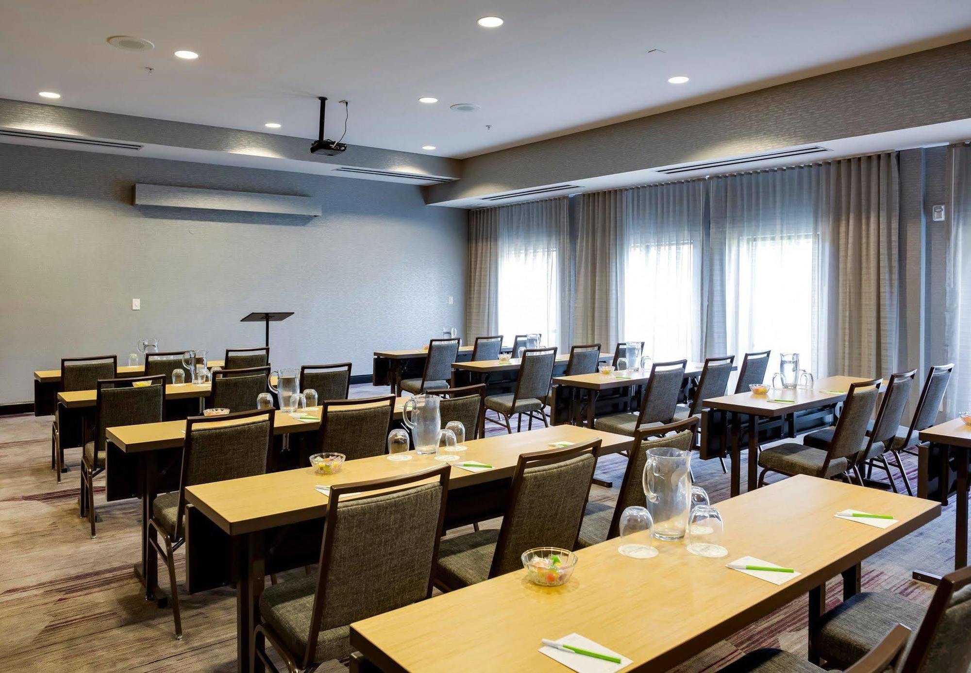 Courtyard Statesville Mooresville/Lake Norman Экстерьер фото